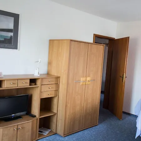 Lejlighed Ferienwohnungen-neue-tiefe-wohnung-kleiderbuegel *